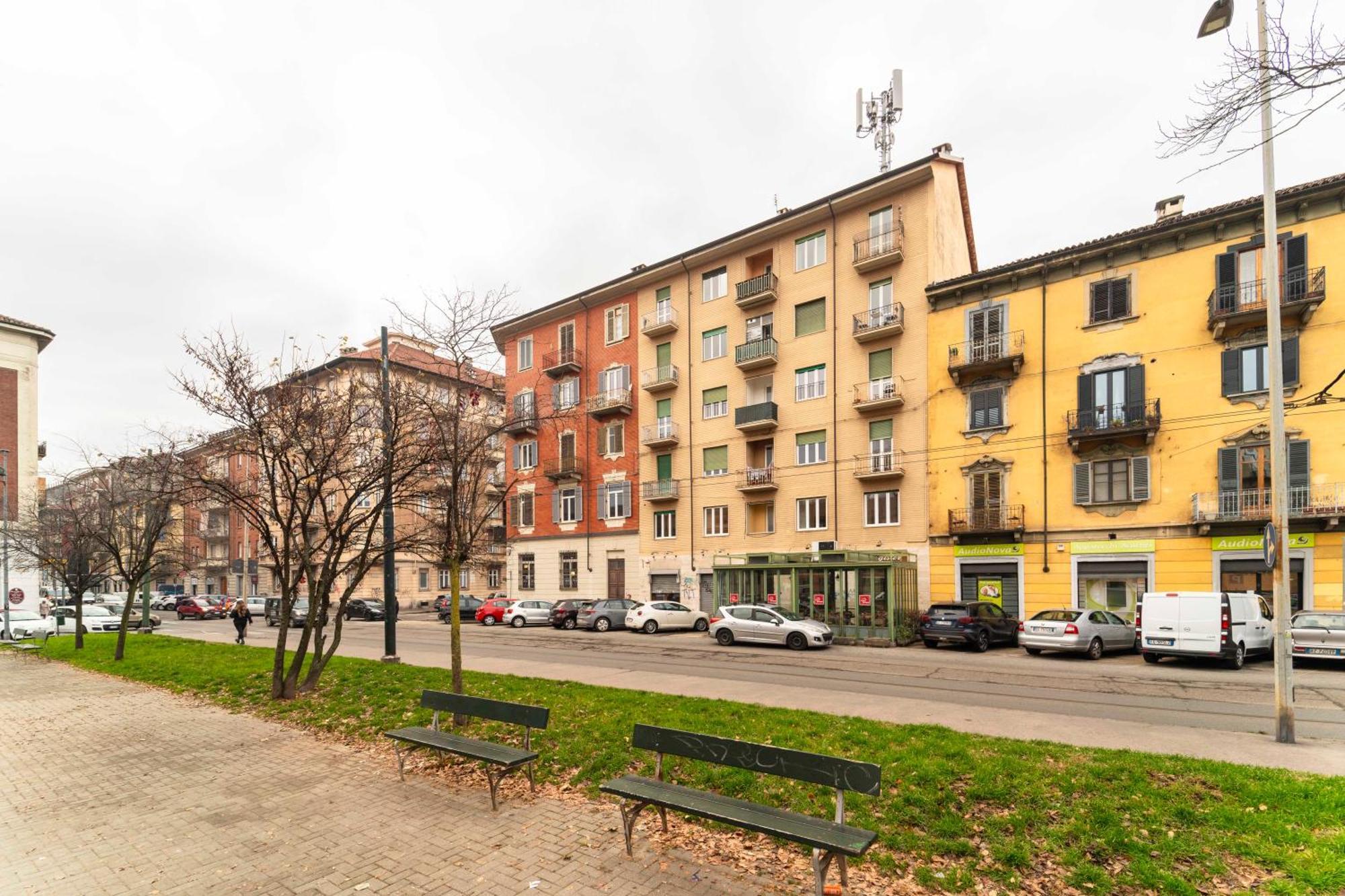 1 Homely - Lingotto Fiere, Cto Hospital & Metro Spezia A 5' Turin