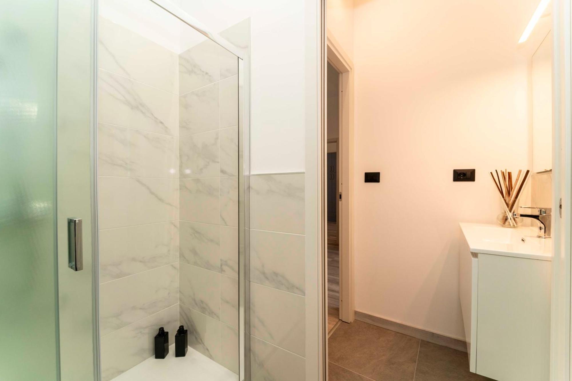 1 Homely - Lingotto Fiere, Cto Hospital & Metro Spezia A 5' Appartement