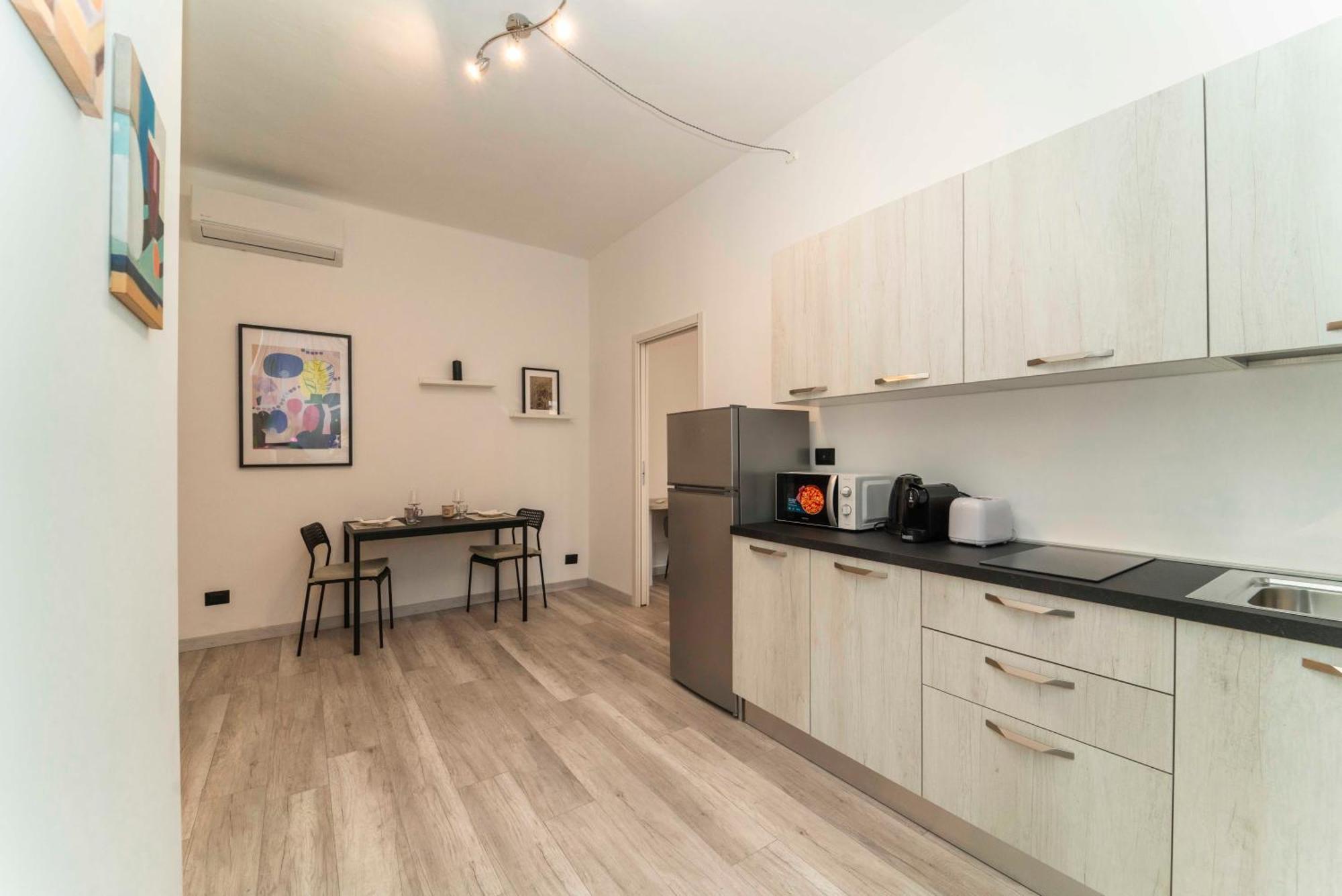 1 Homely - Lingotto Fiere, Cto Hospital & Metro Spezia A 5' Appartement *