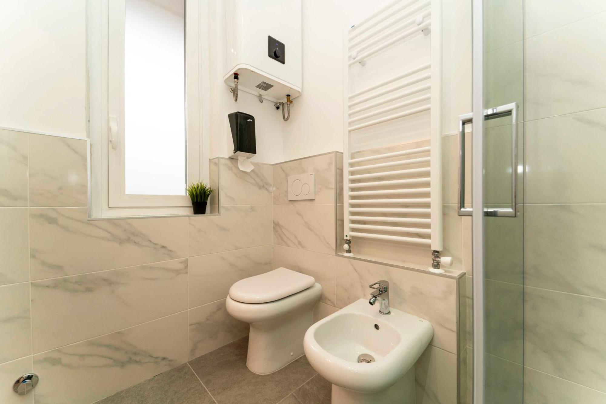 1 Homely - 50 Mt Dalle Molinette, 300 Mt Da Metro Spezia, 1k M Da Lingotto Fiere Apartment Turin